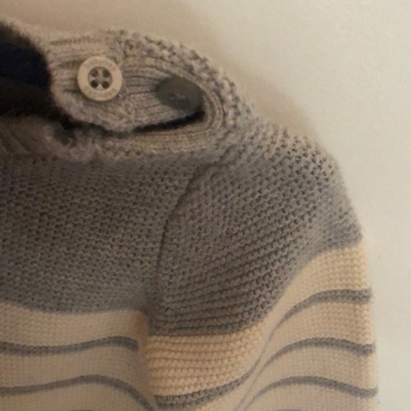 Baby Gap Absolutely ADORABLE cozy knit onesie - Picture 5 of 7